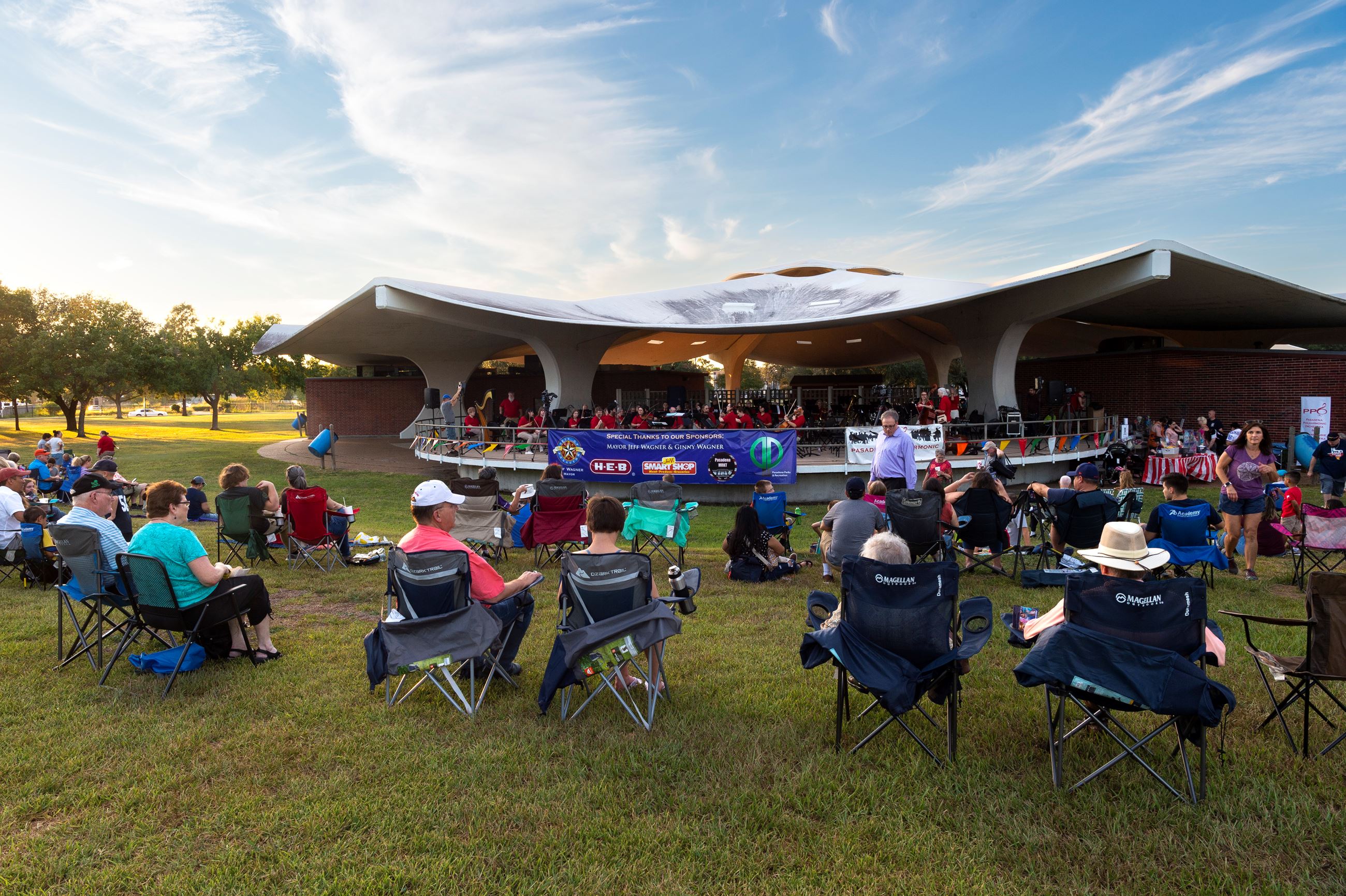 011_2022_Philharmonic_Music_Movie_Park