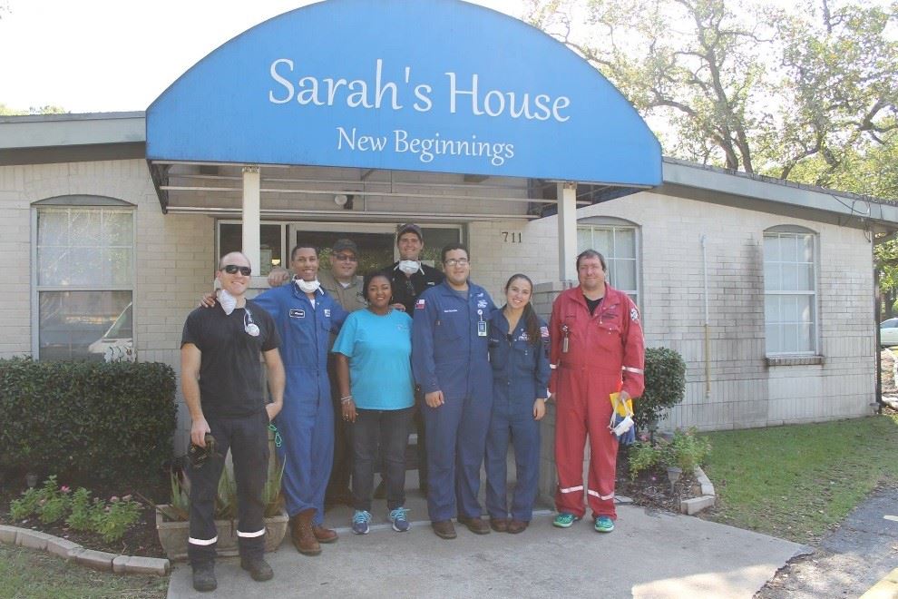 Volunteers at Homeless Shelter